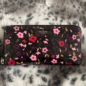 Kate Spade Daycation Boho Floral Neda Wallet